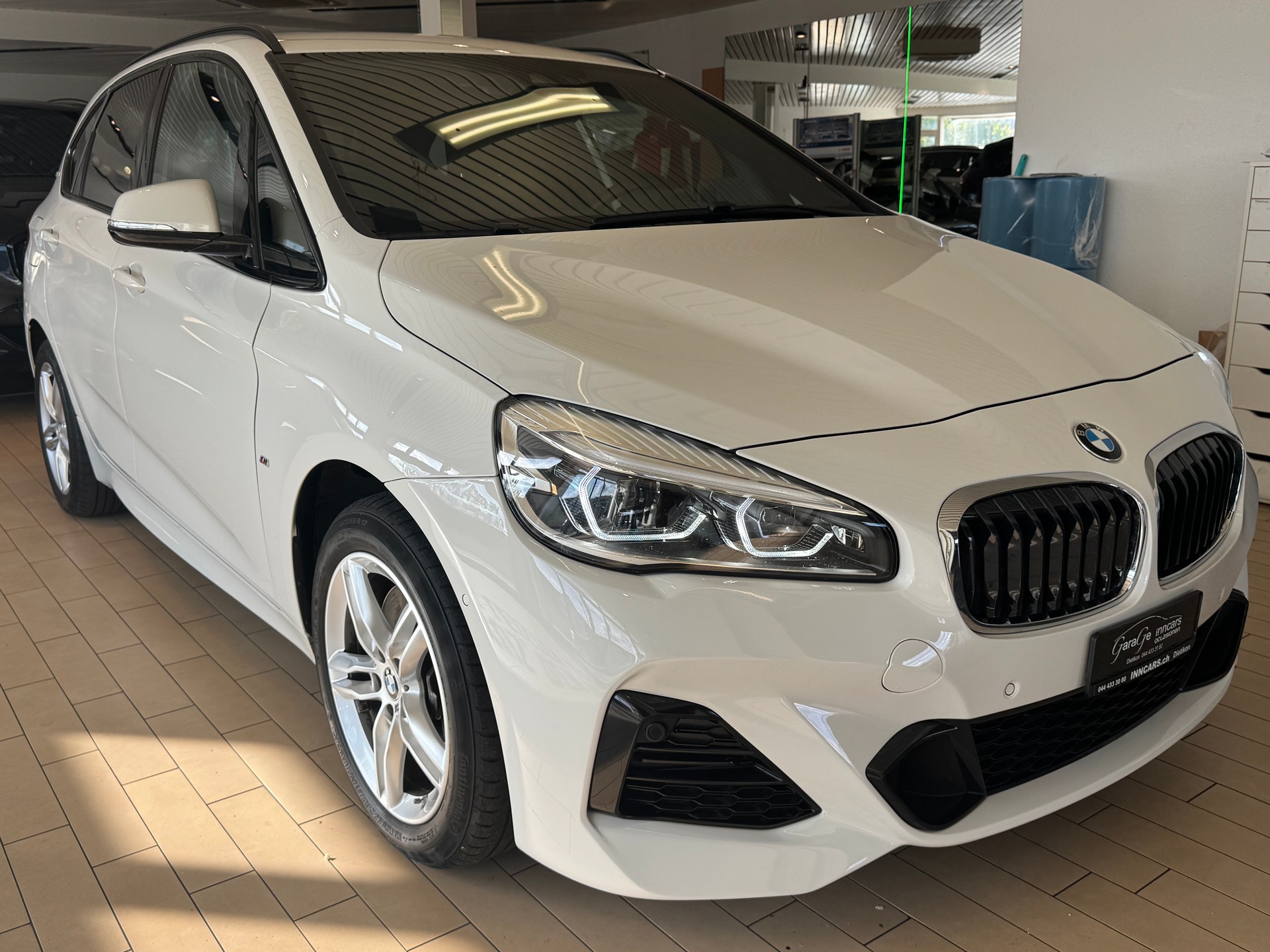 BMW 225xe iPerformance Active Tourer Steptronic M Sport-image-2