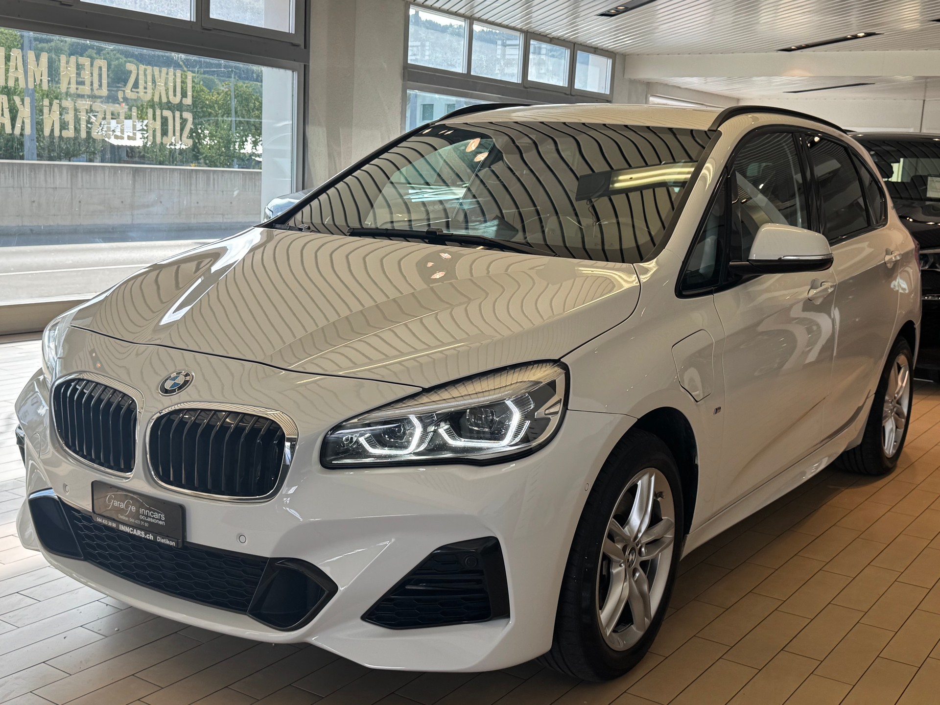 BMW 225xe iPerformance Active Tourer Steptronic M Sport-image-1