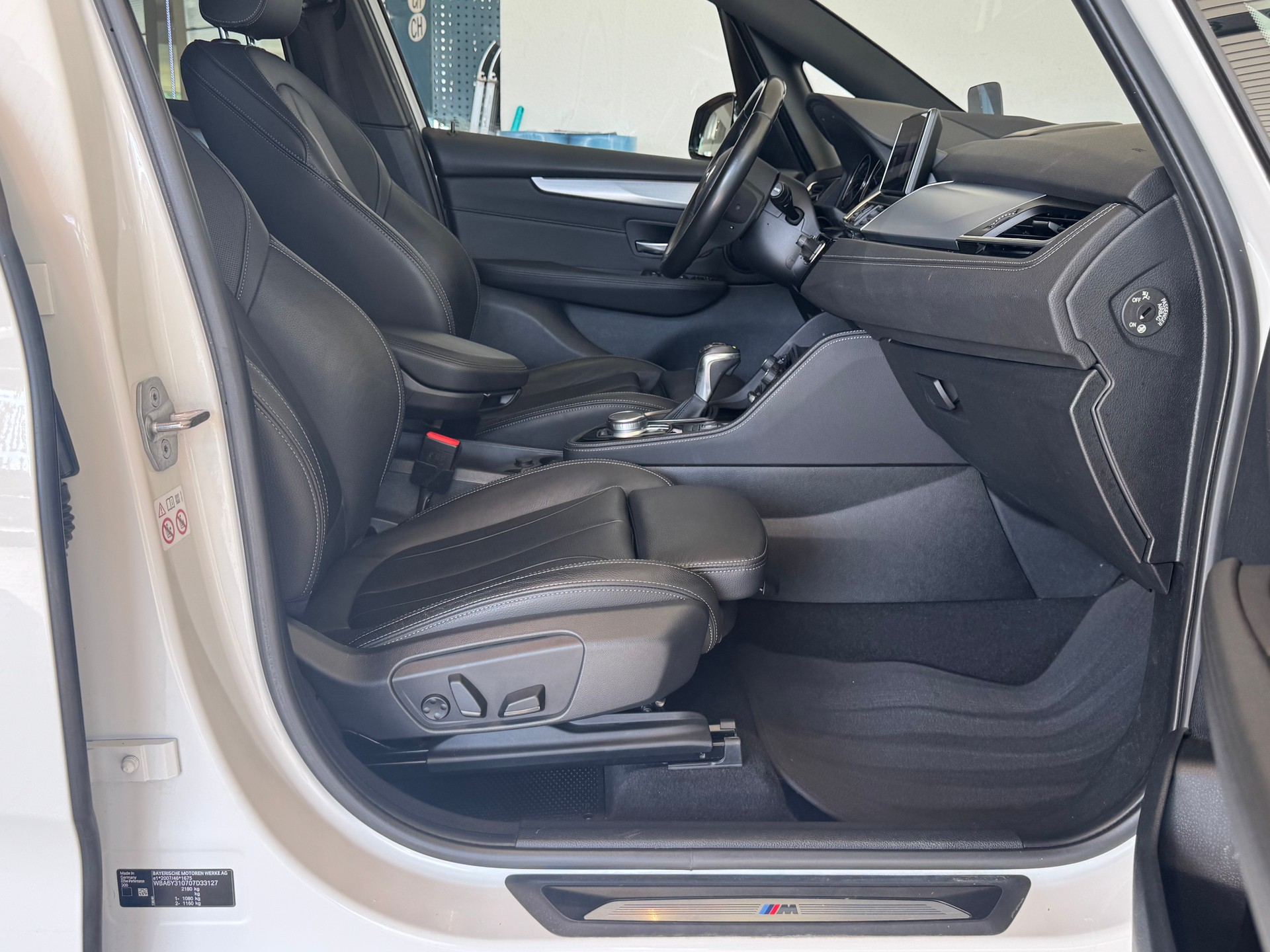 BMW 225xe iPerformance Active Tourer Steptronic M Sport-image-9