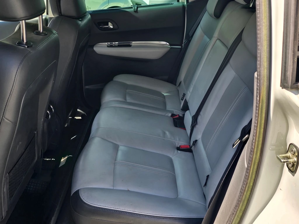 PEUGEOT 3008 HYbrid4 2.0 HDI EGS6-image-6