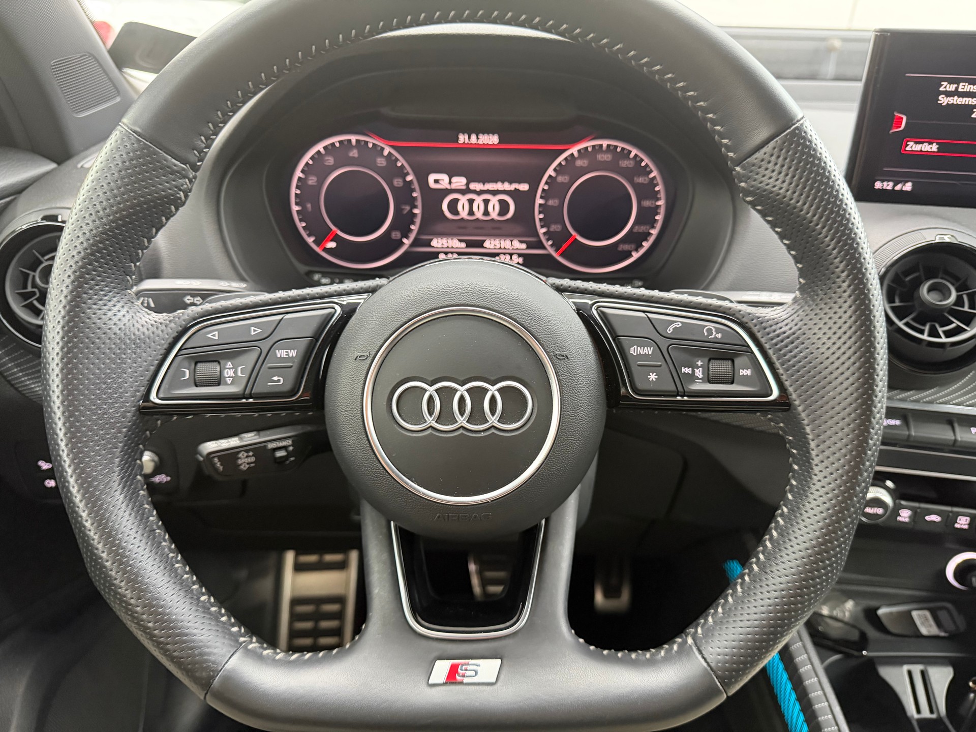 AUDI Q2 2.0 TFSI Edition#1quattro S-tronic-image-2
