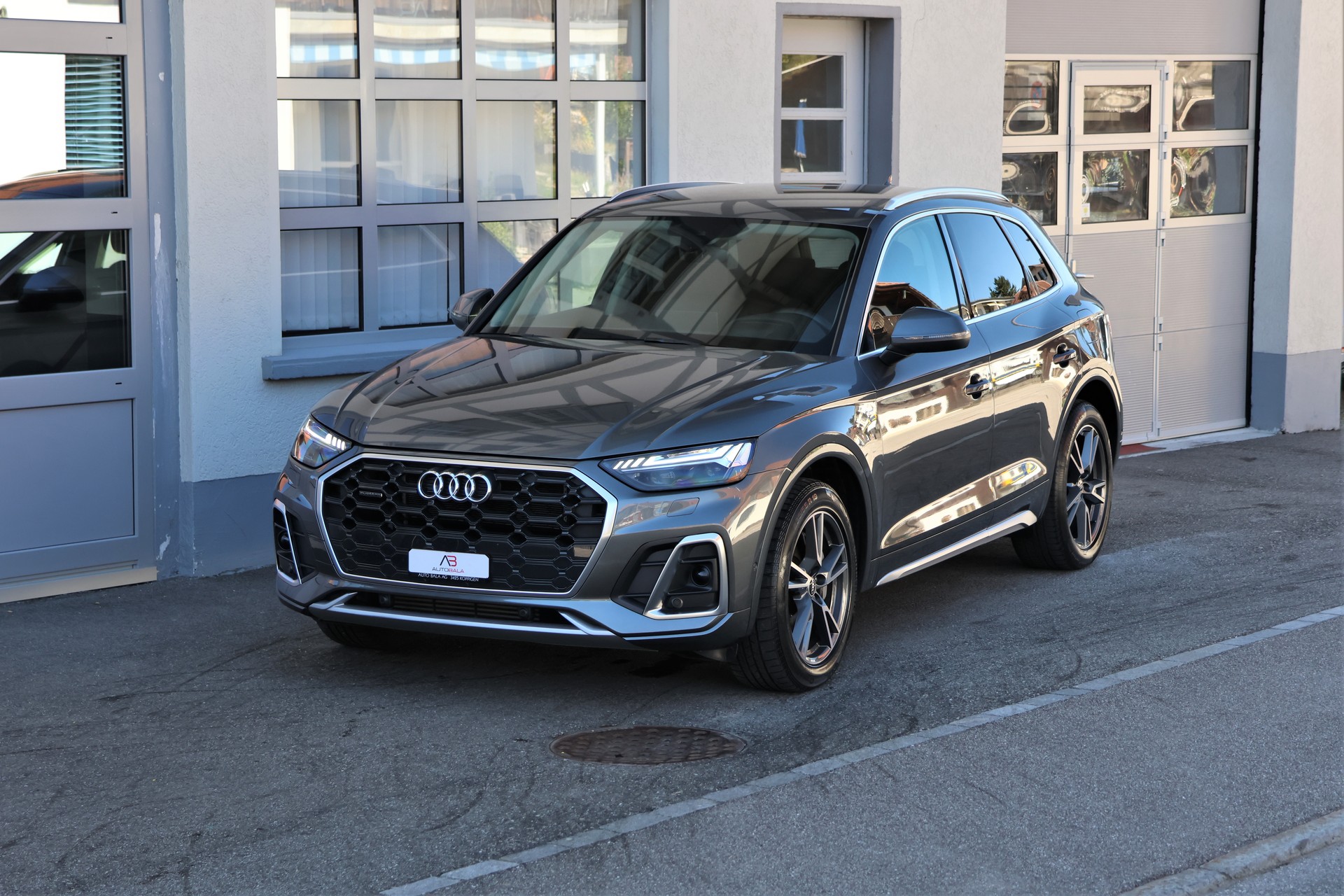 AUDI Q5 50 TFSI e PHEV S line quattro S-tronic (CH)