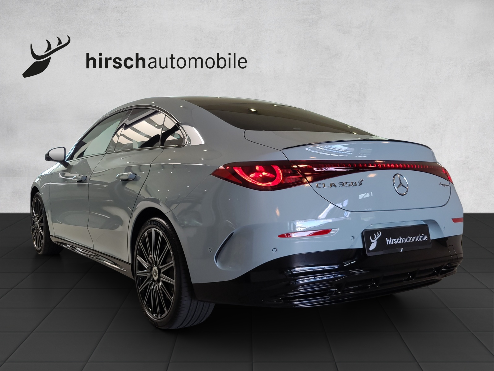 MERCEDES-BENZ CLA 350 4 Matic 85 kWh EQ-showroom-element-1