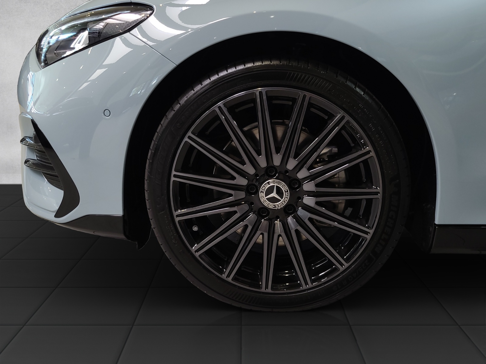 MERCEDES-BENZ CLA 350 4 Matic 85 kWh EQ-image-9