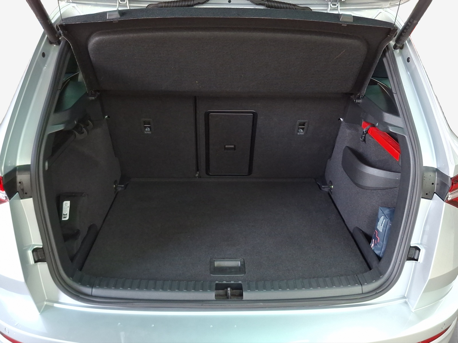 SKODA Karoq 2.0 TSI SportLine 4x4 DSG-image-12