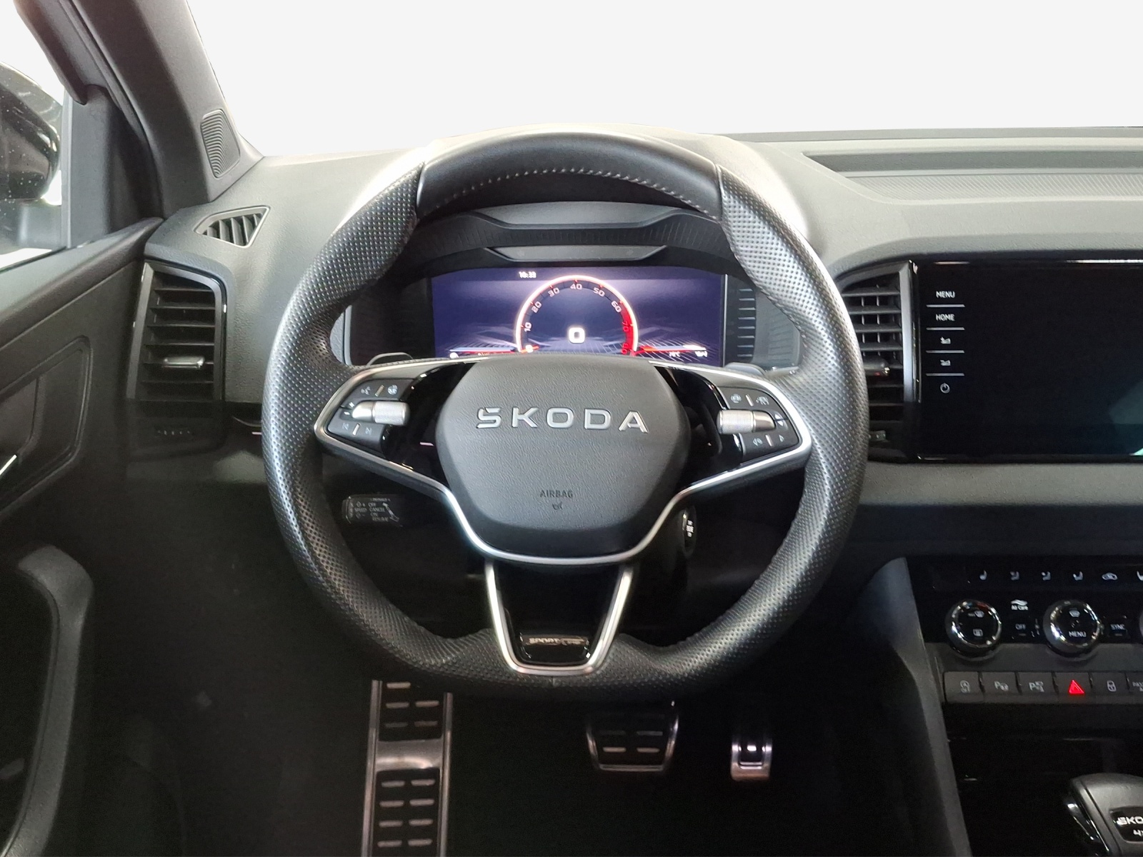 SKODA Karoq 2.0 TSI SportLine 4x4 DSG-image-9