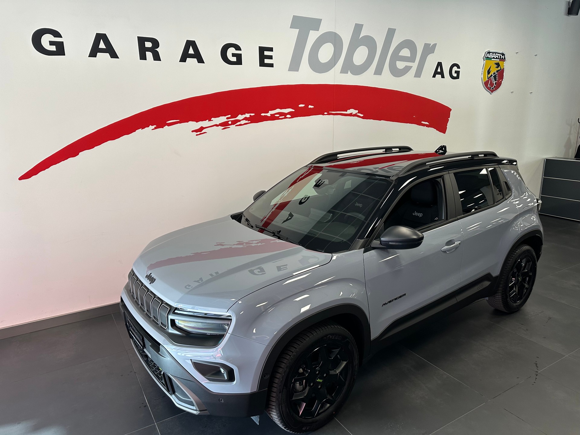 JEEP Avenger 1.2 Turbo MHEV Overland Leather 4xe-image-8