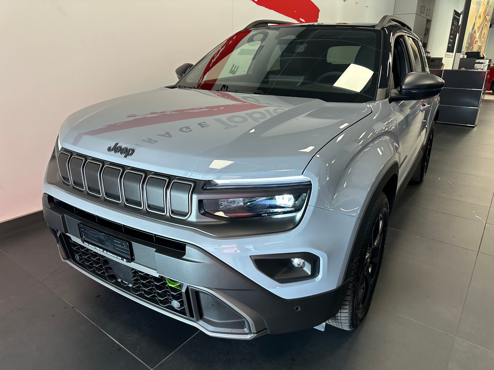JEEP Avenger 1.2 Turbo MHEV Overland Leather 4xe-image-5