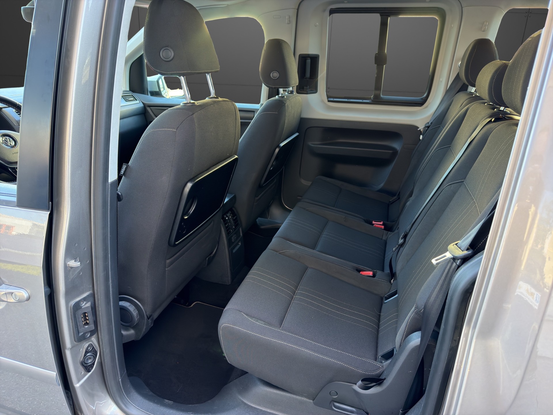 VW Caddy Alltrack 2.0 TDI DSG 150ps MFK&GARANTIE-image-11