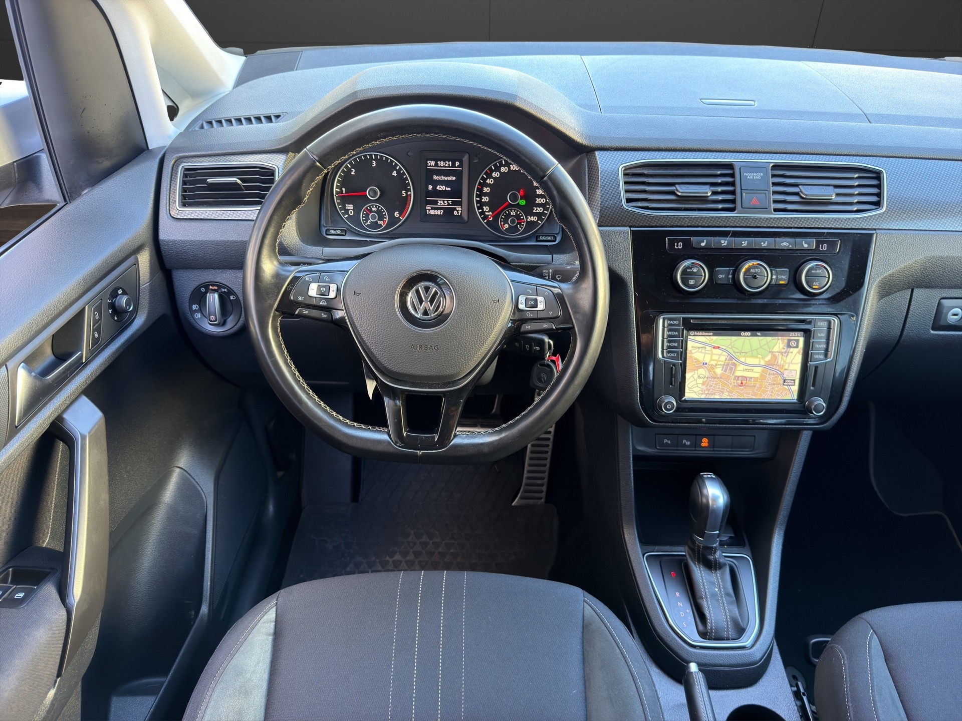 VW Caddy Alltrack 2.0 TDI DSG 150ps MFK&GARANTIE-image-10