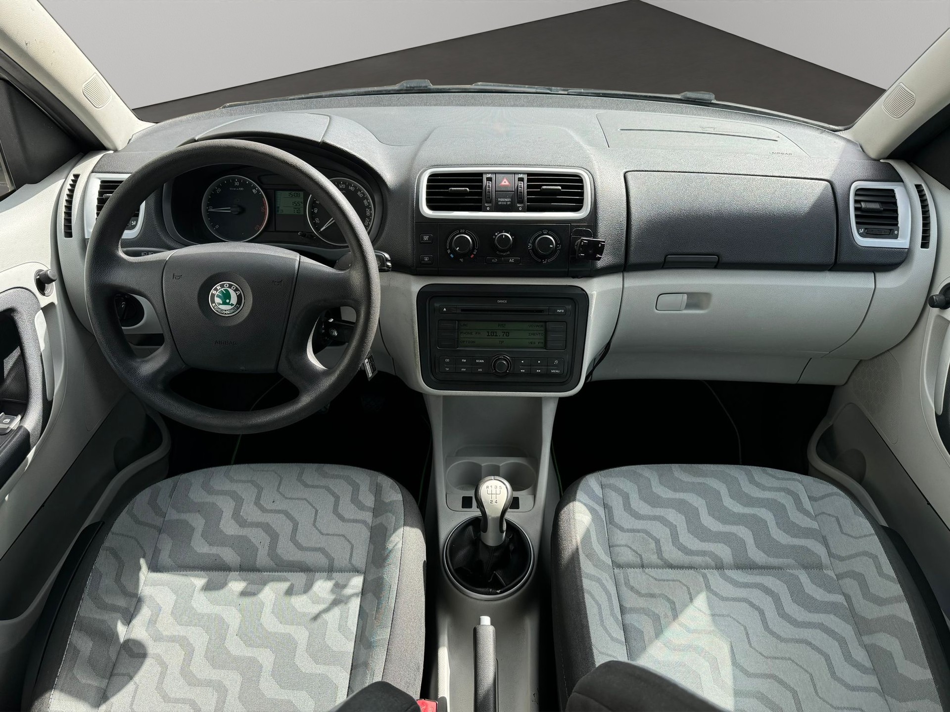 SKODA Roomster 1.9 TDI Style-image-6