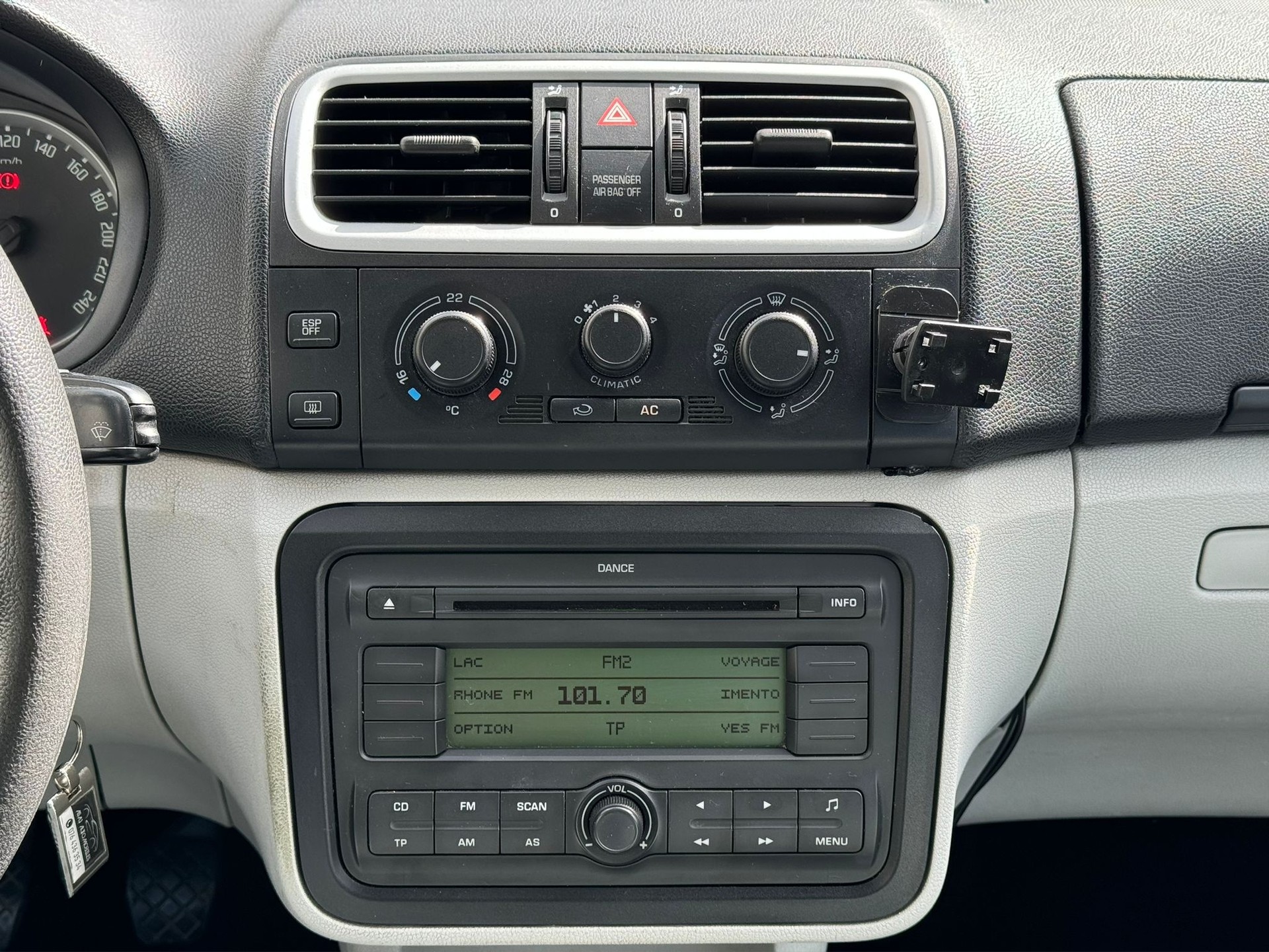 SKODA Roomster 1.9 TDI Style-image-8
