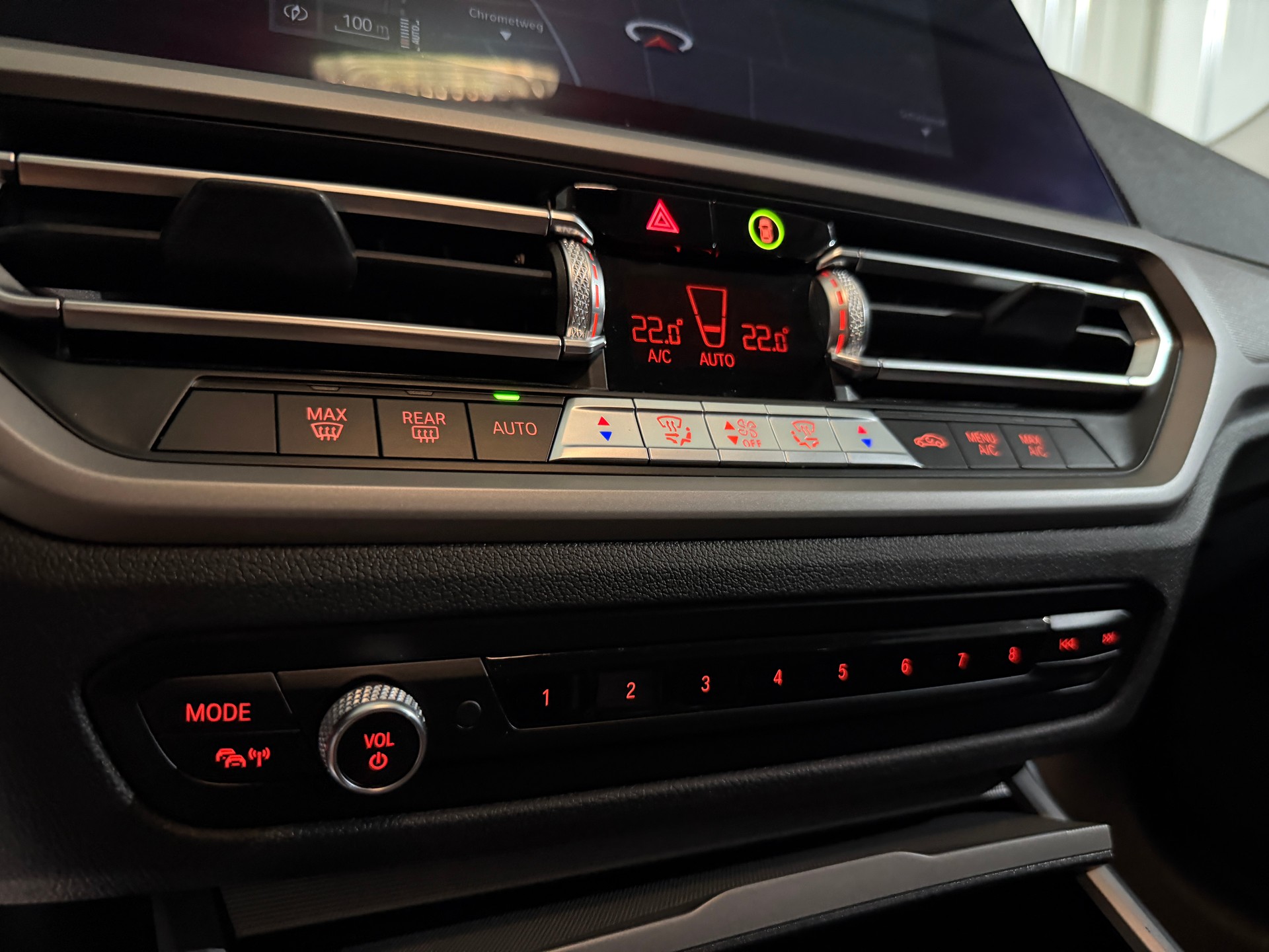 BMW 318d 48V Touring Steptronic (CH)-image-11