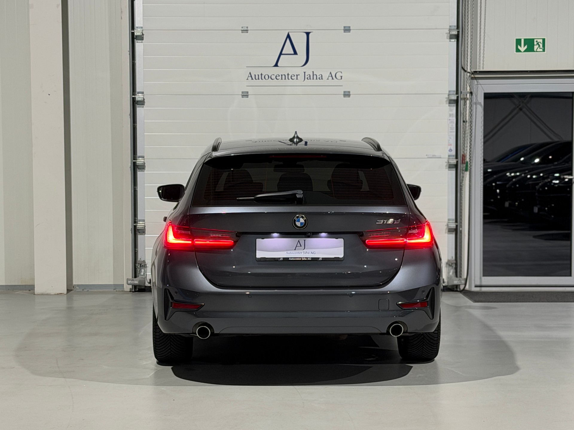 BMW 318d 48V Touring Steptronic (CH)-image-15