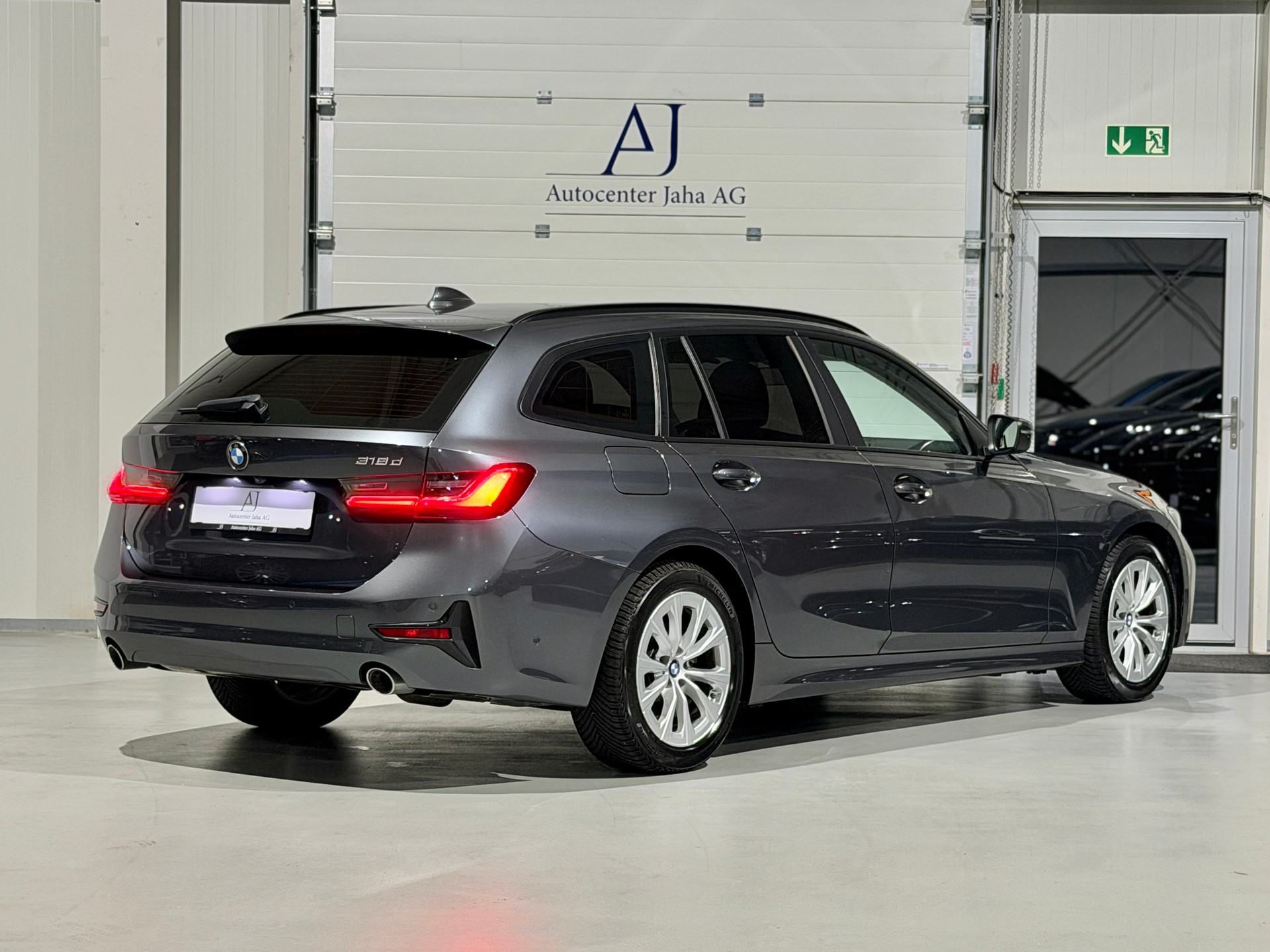 BMW 318d 48V Touring Steptronic (CH)-image-6
