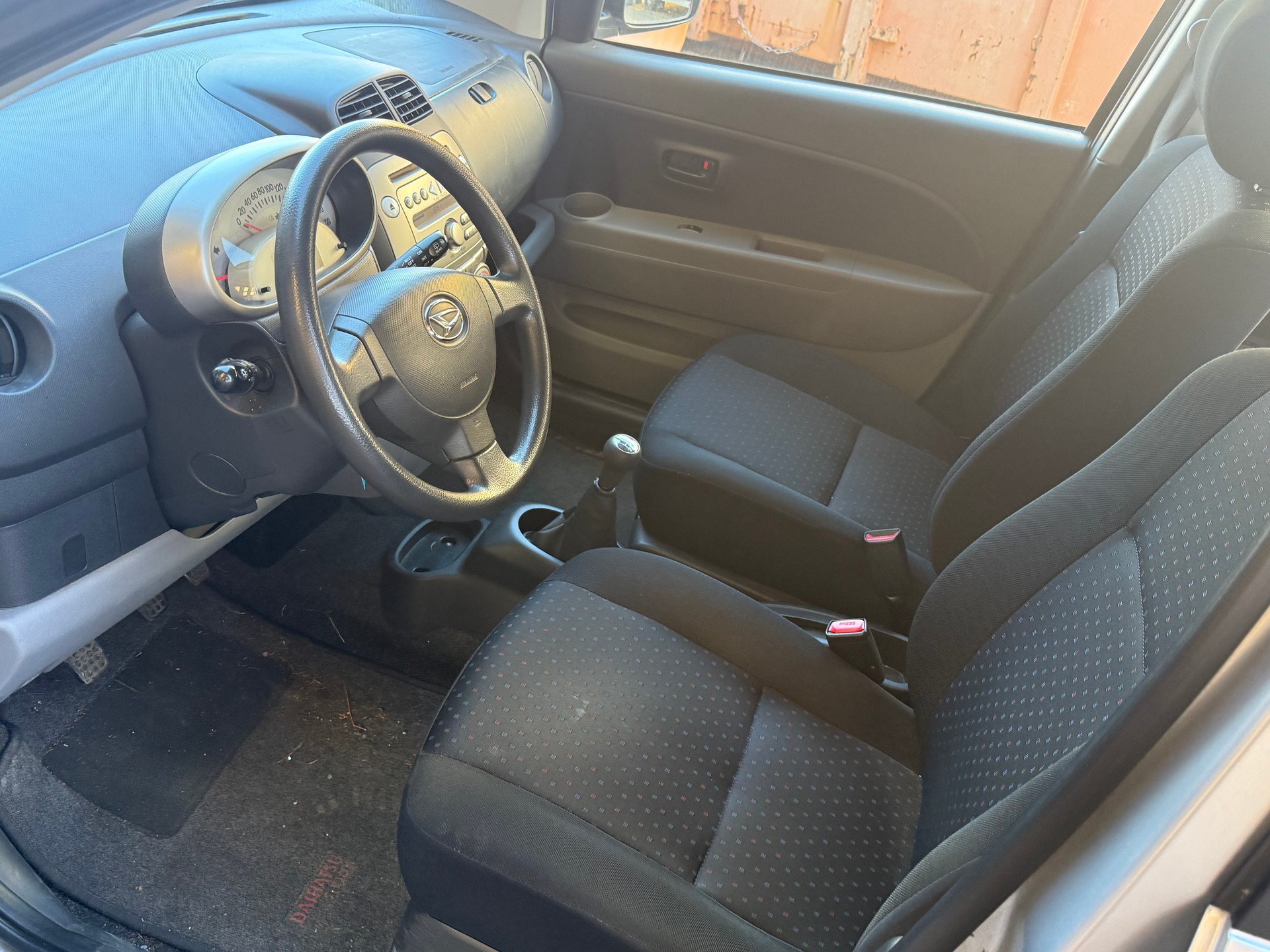 DAIHATSU Sirion 1.3 S Custom 4WD-image-13