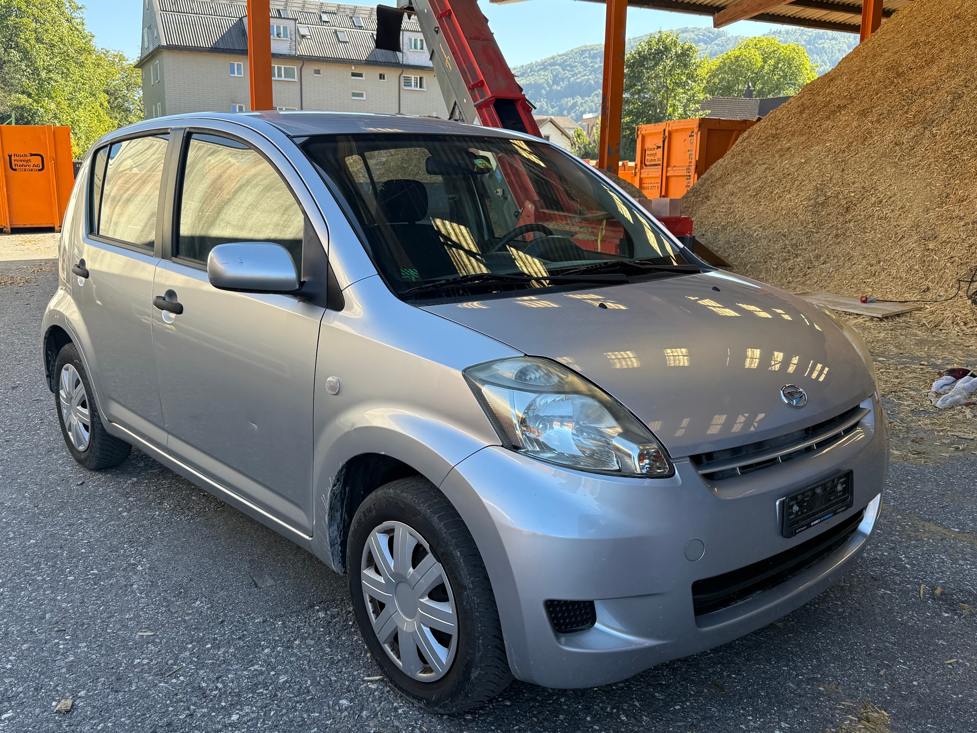 DAIHATSU Sirion 1.3 S Custom 4WD-image-0