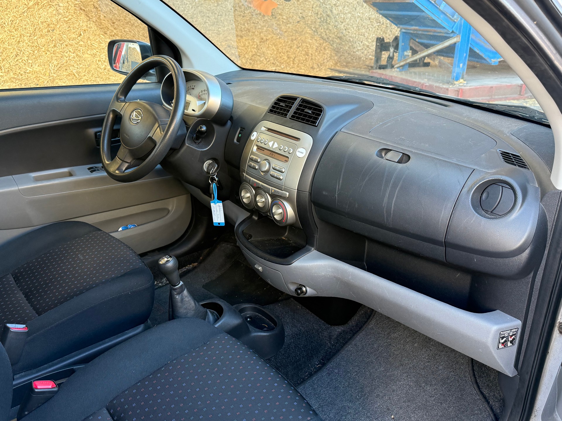 DAIHATSU Sirion 1.3 S Custom 4WD-image-7