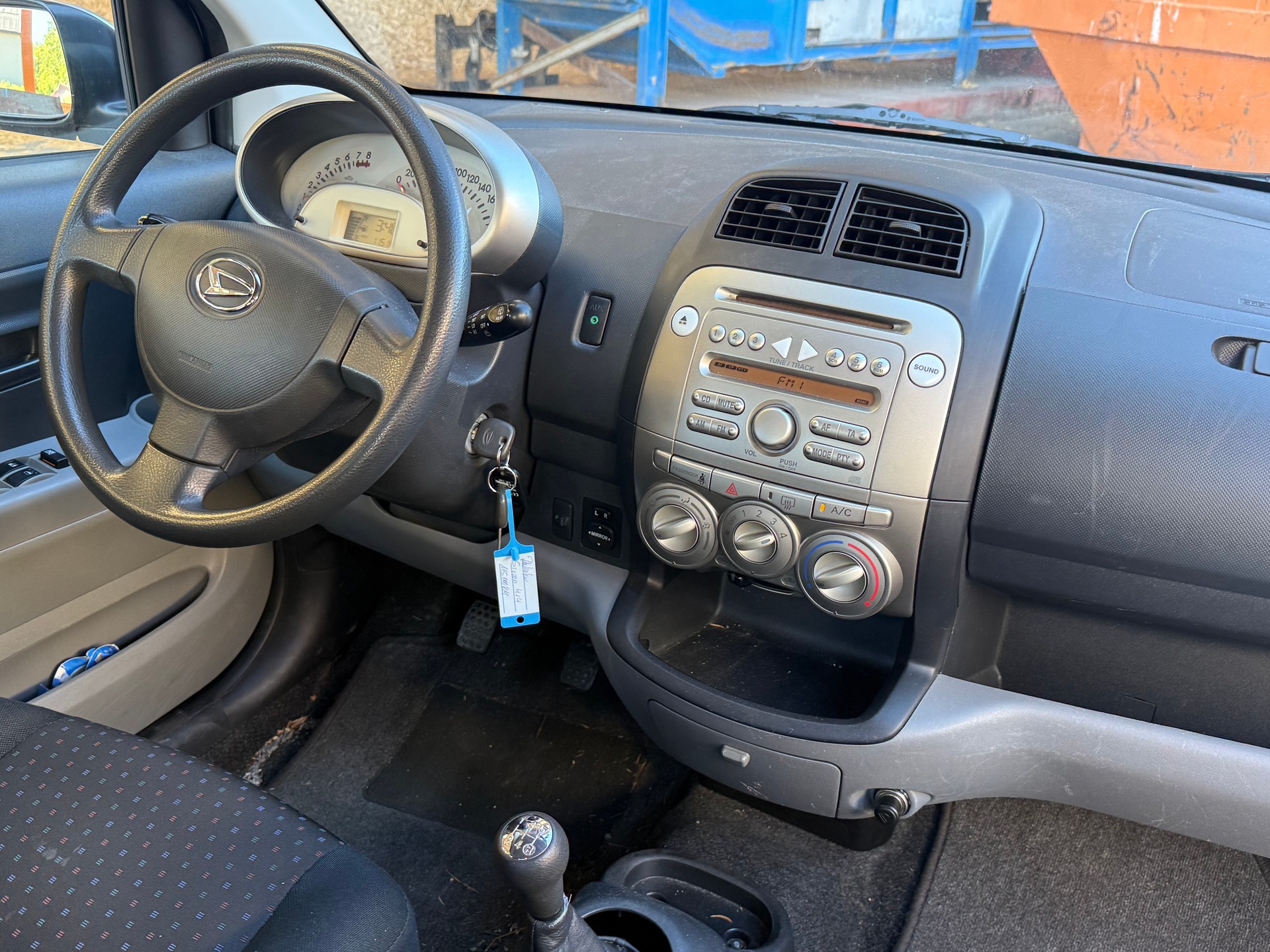 DAIHATSU Sirion 1.3 S Custom 4WD-image-8