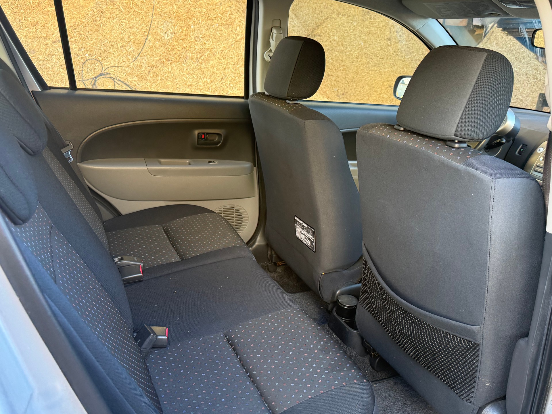 DAIHATSU Sirion 1.3 S Custom 4WD-image-10