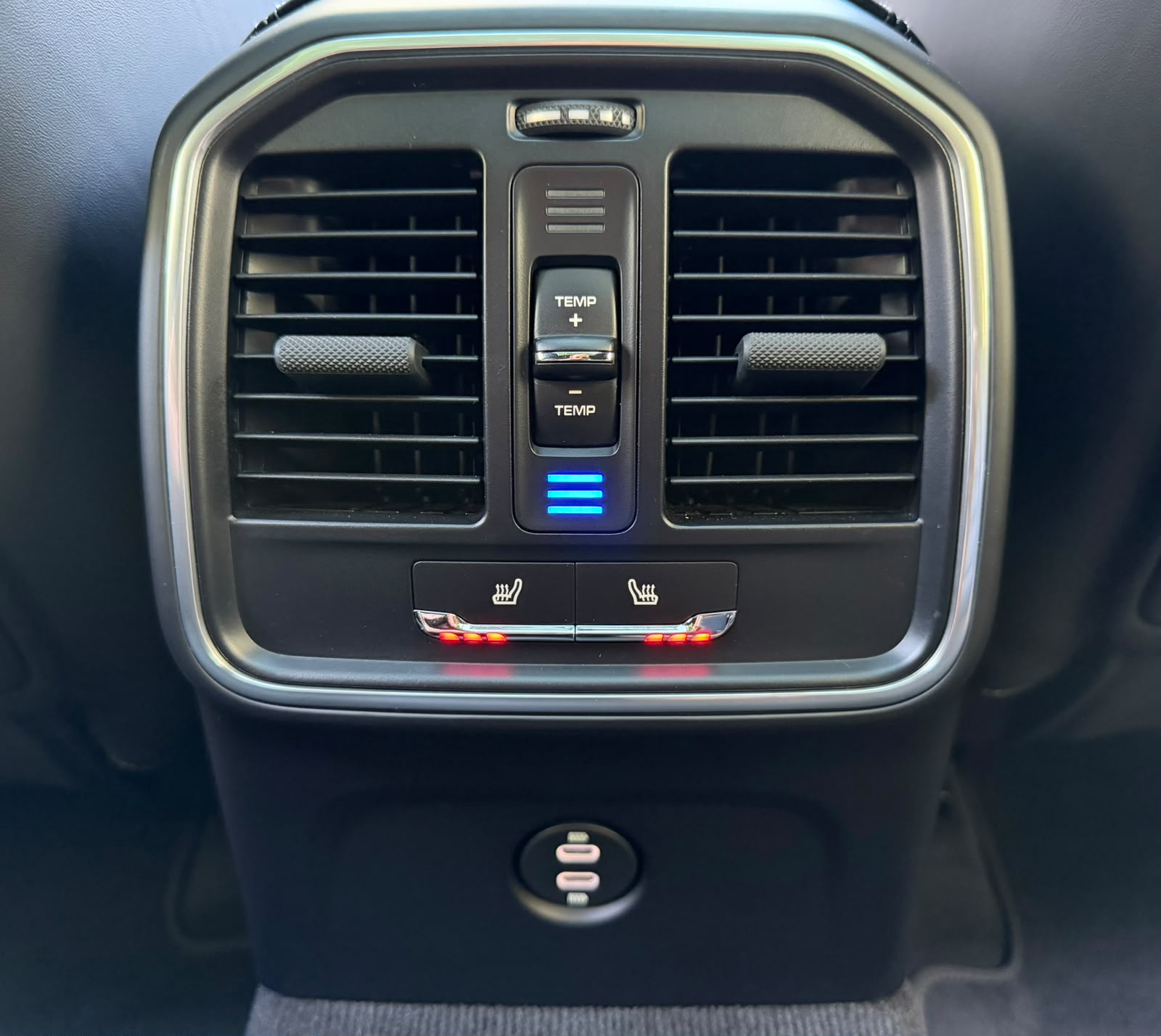 PORSCHE Macan Turbo PDK-image-21