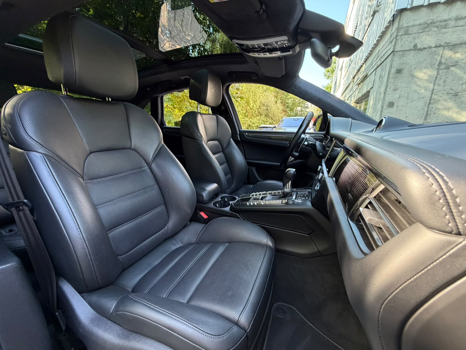 PORSCHE Macan Turbo PDK-image-18