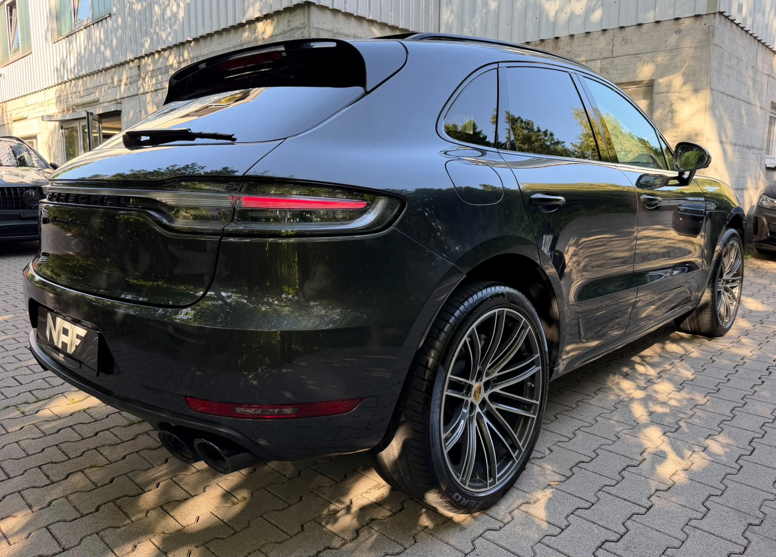 PORSCHE Macan Turbo PDK-image-4