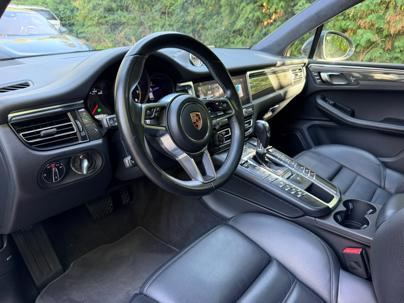 PORSCHE Macan Turbo PDK-image-10