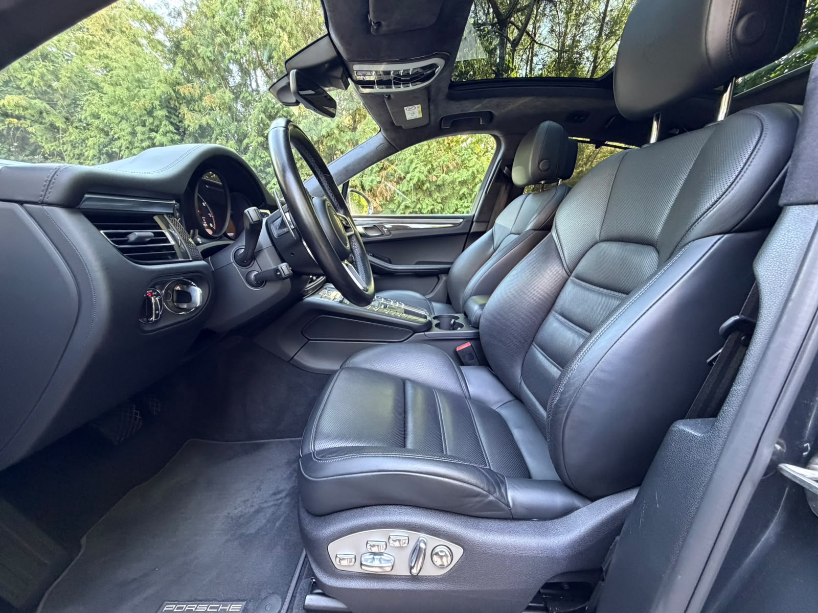 PORSCHE Macan Turbo PDK-image-9