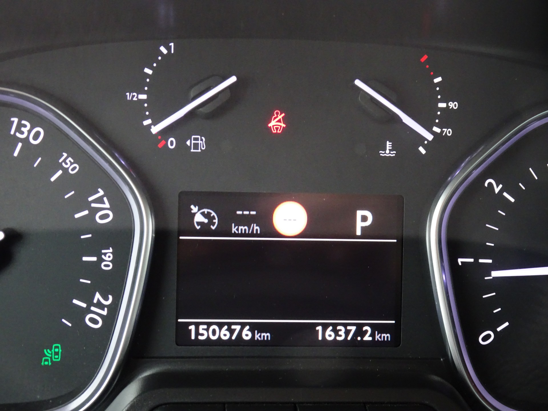 CITROEN Spacetourer 2.0 BlueHDi Shine M EAT-image-11