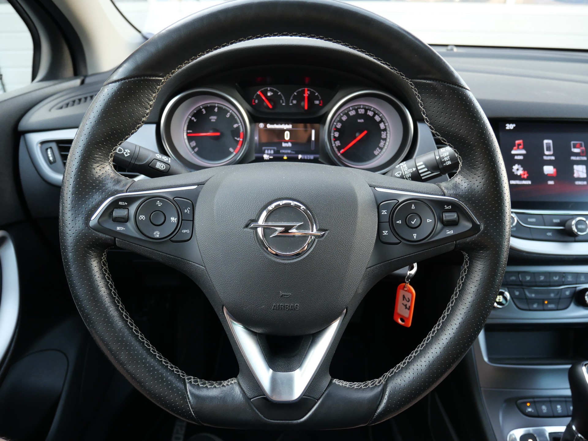 OPEL Astra 1.4i Turbo 120 Years Edition Automatic-image-15