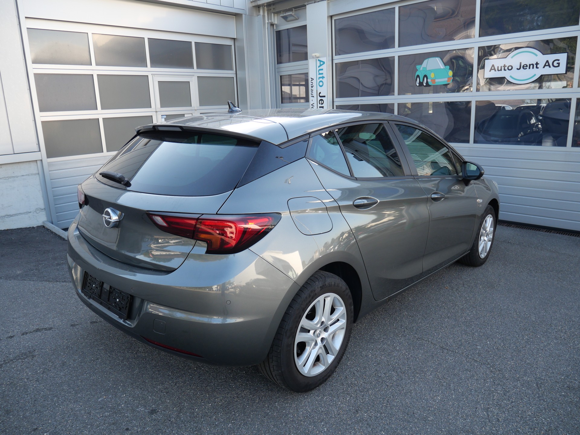 OPEL Astra 1.4i Turbo 120 Years Edition Automatic-image-4
