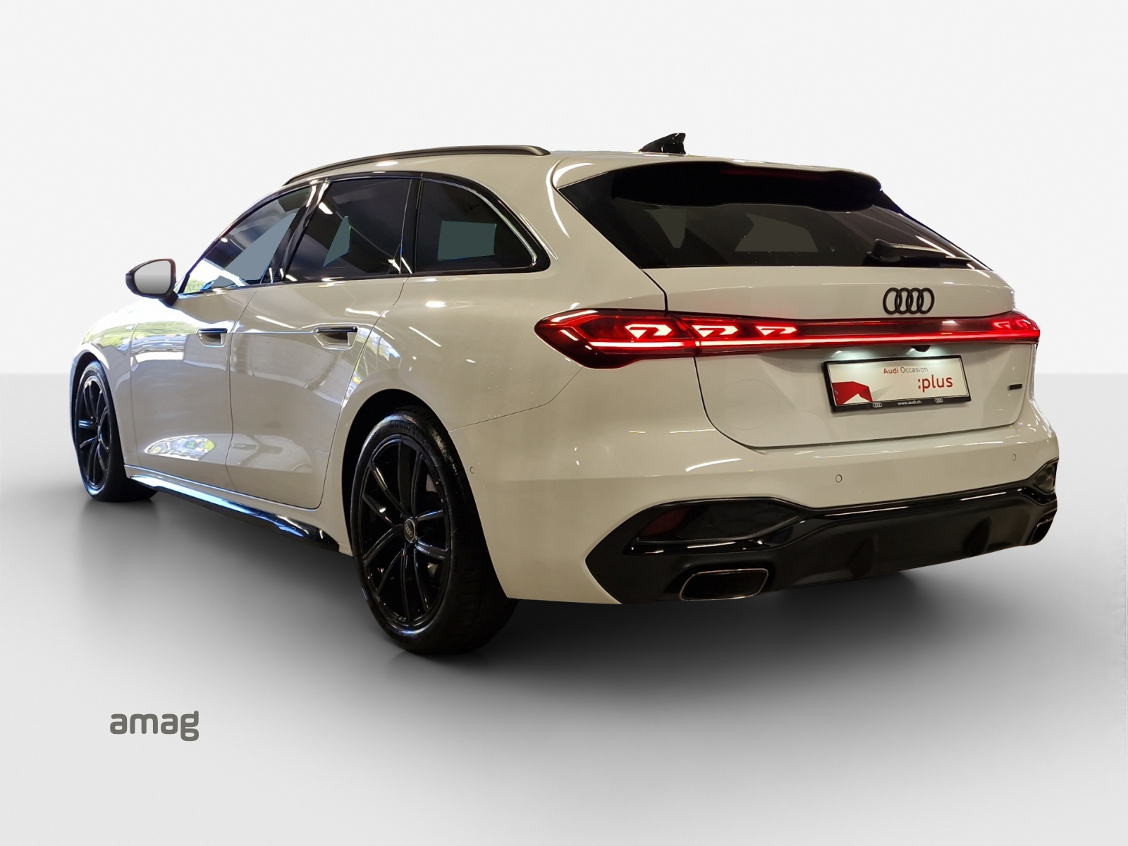 AUDI A5 Avant TFSI quattro 150 kW S tronic-image-2