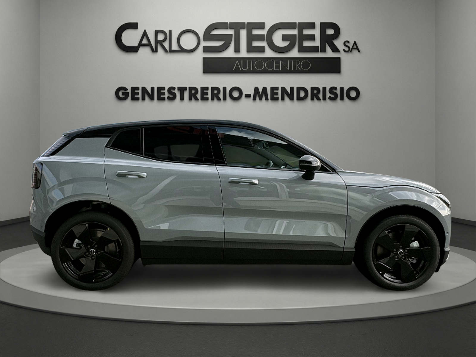 VOLVO EX30 P8 69 kWh AWD Xcentric Black Edition-image-14
