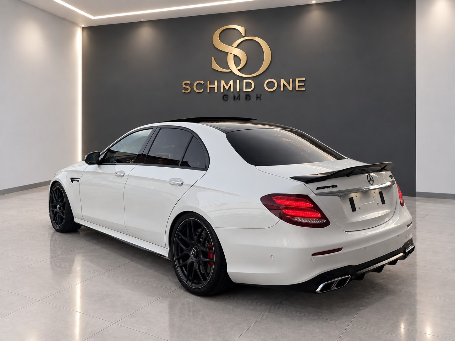 MERCEDES-BENZ E 63 AMG S 4 Matic 9G-Tronic-image-2