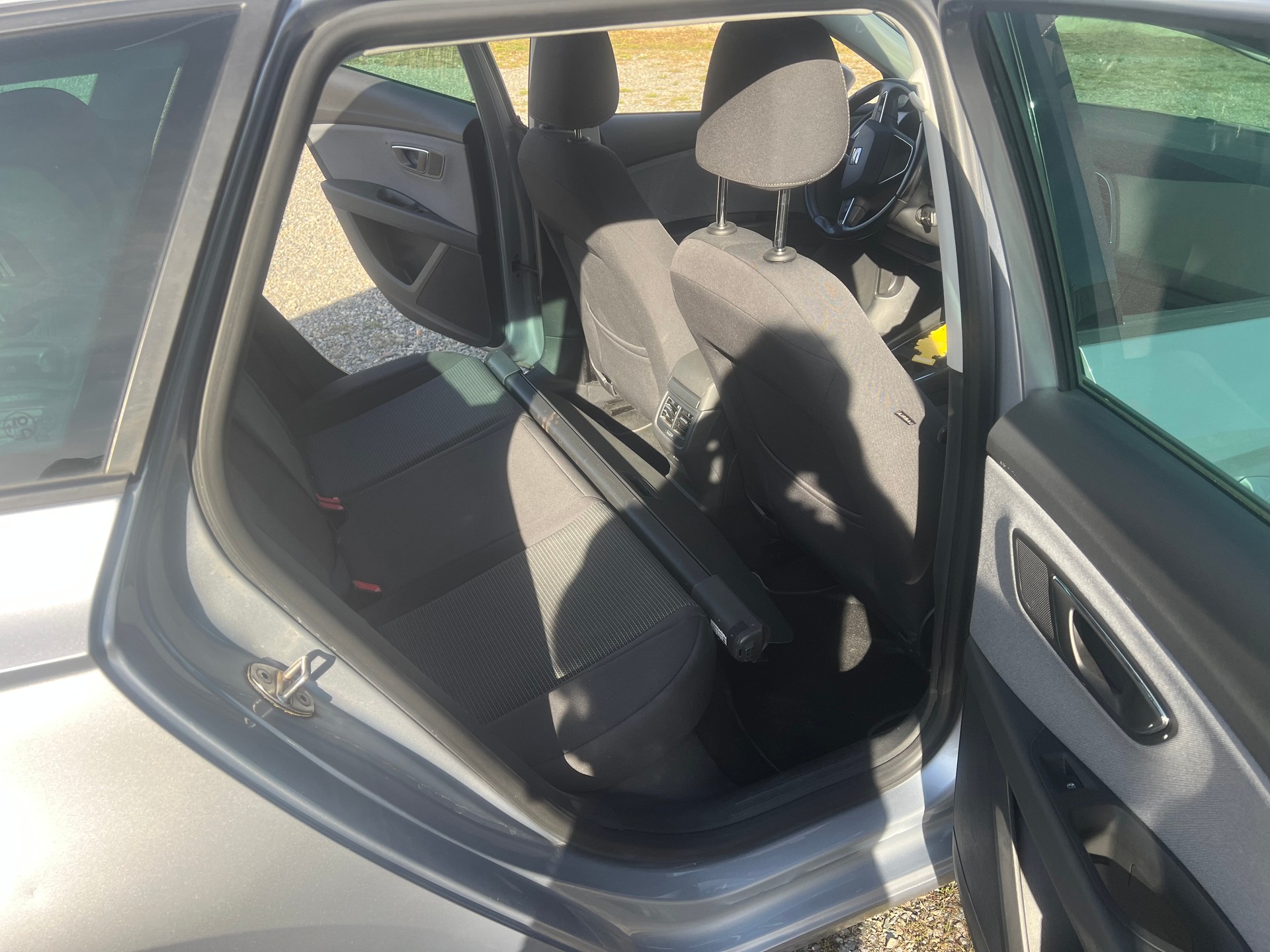 SEAT Leon 1.6 TDI CR Style DSG-image-11