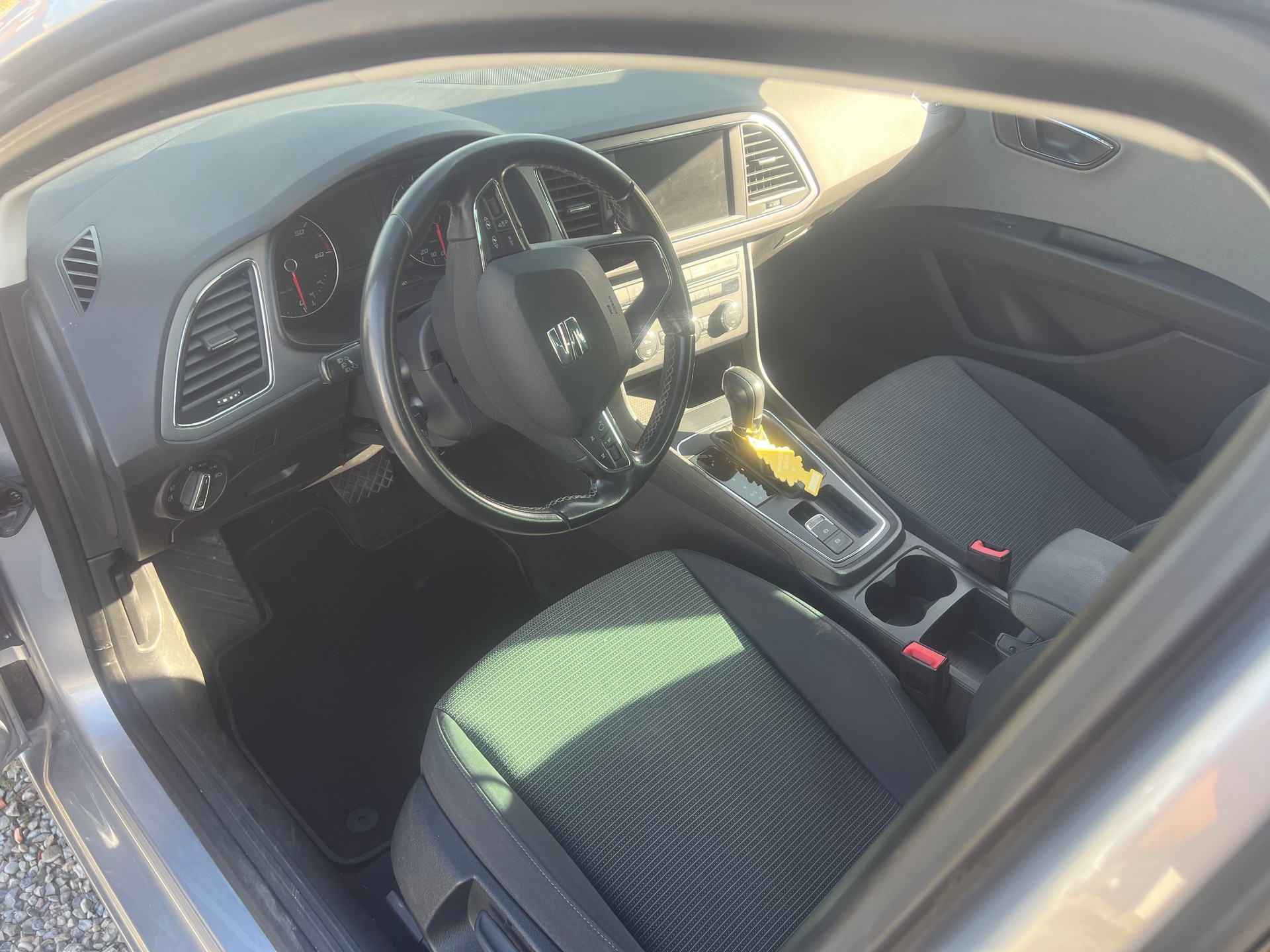 SEAT Leon 1.6 TDI CR Style DSG-image-12