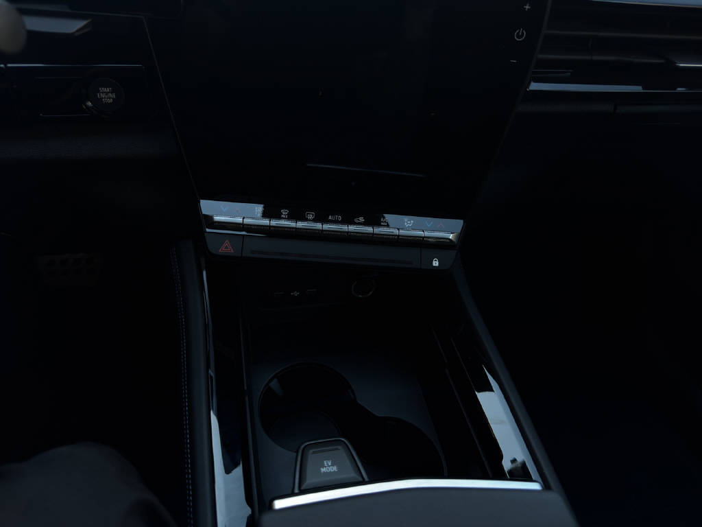 RENAULT RAFALE E-TECH HYBRID Plug-In Esprit Alpine-image-10