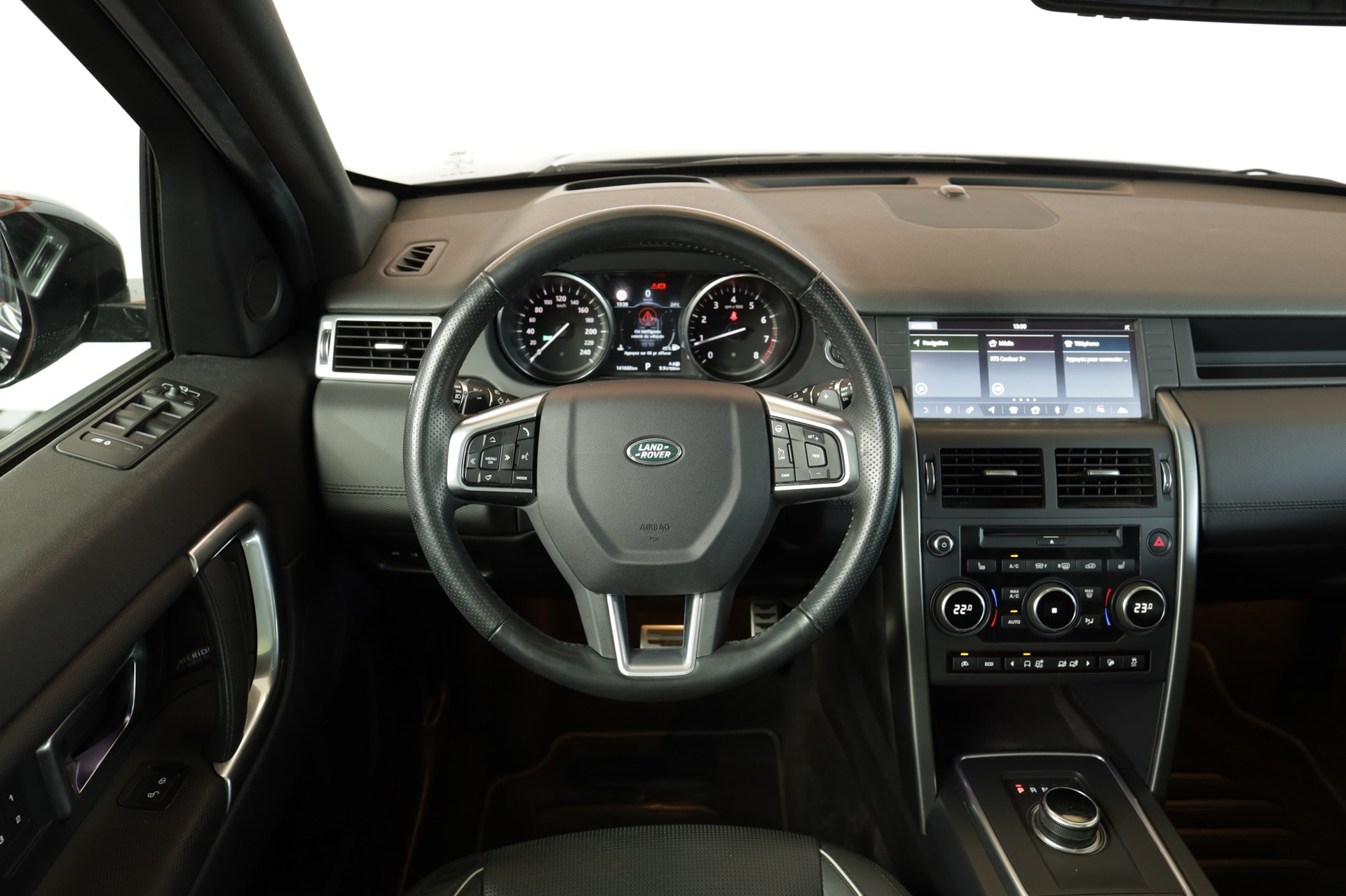 LAND ROVER Discovery Sport 2.0 Si4 HSE Luxury AT9-image-9