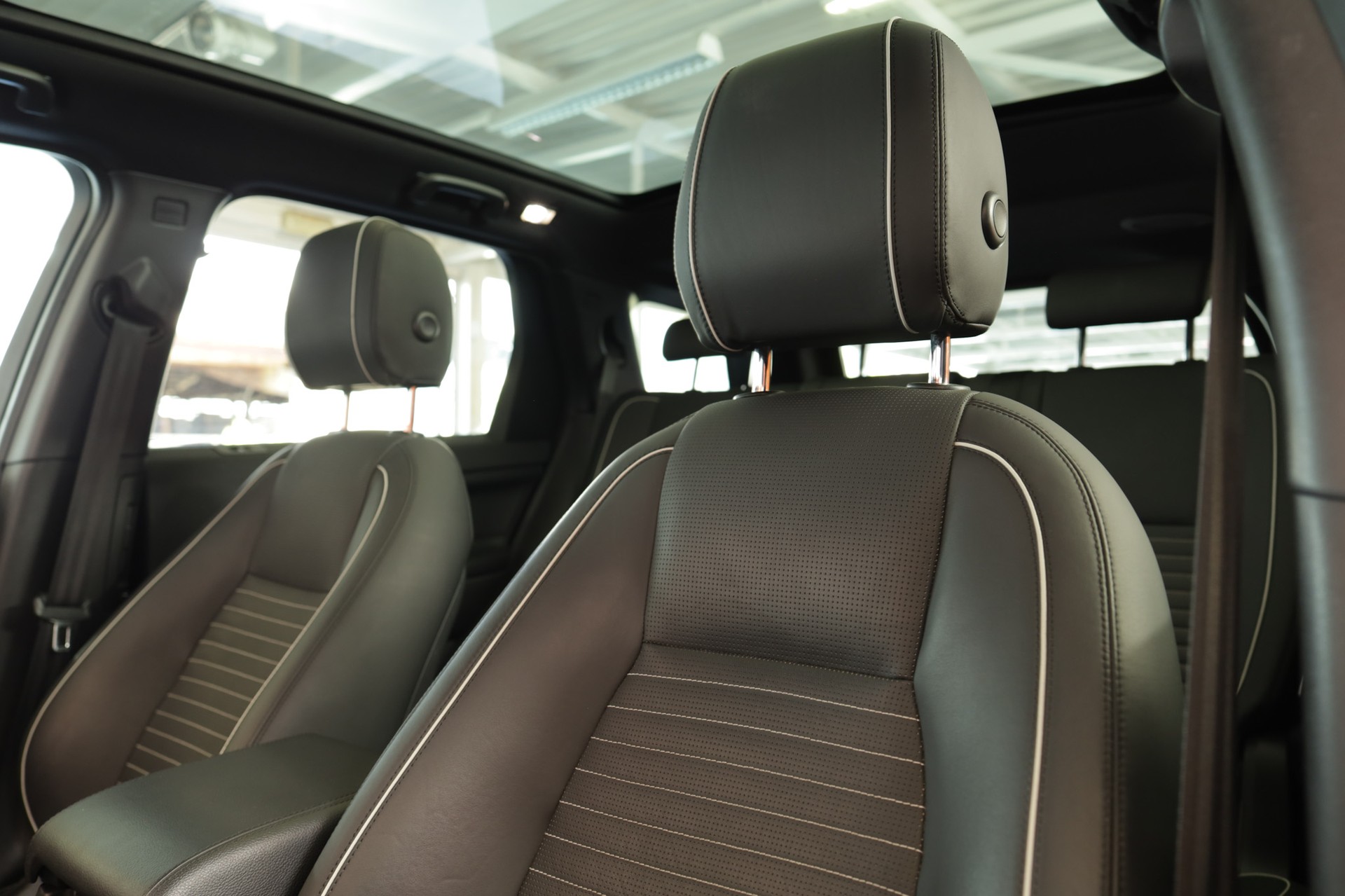 LAND ROVER Discovery Sport 2.0 Si4 HSE Luxury AT9-image-11
