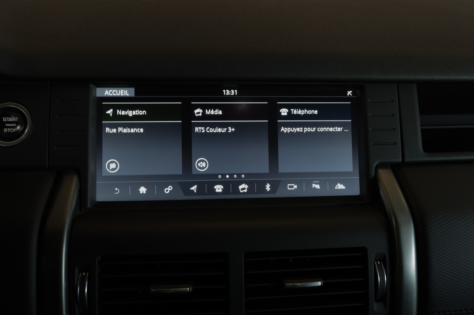 LAND ROVER Discovery Sport 2.0 Si4 HSE Luxury AT9-image-17