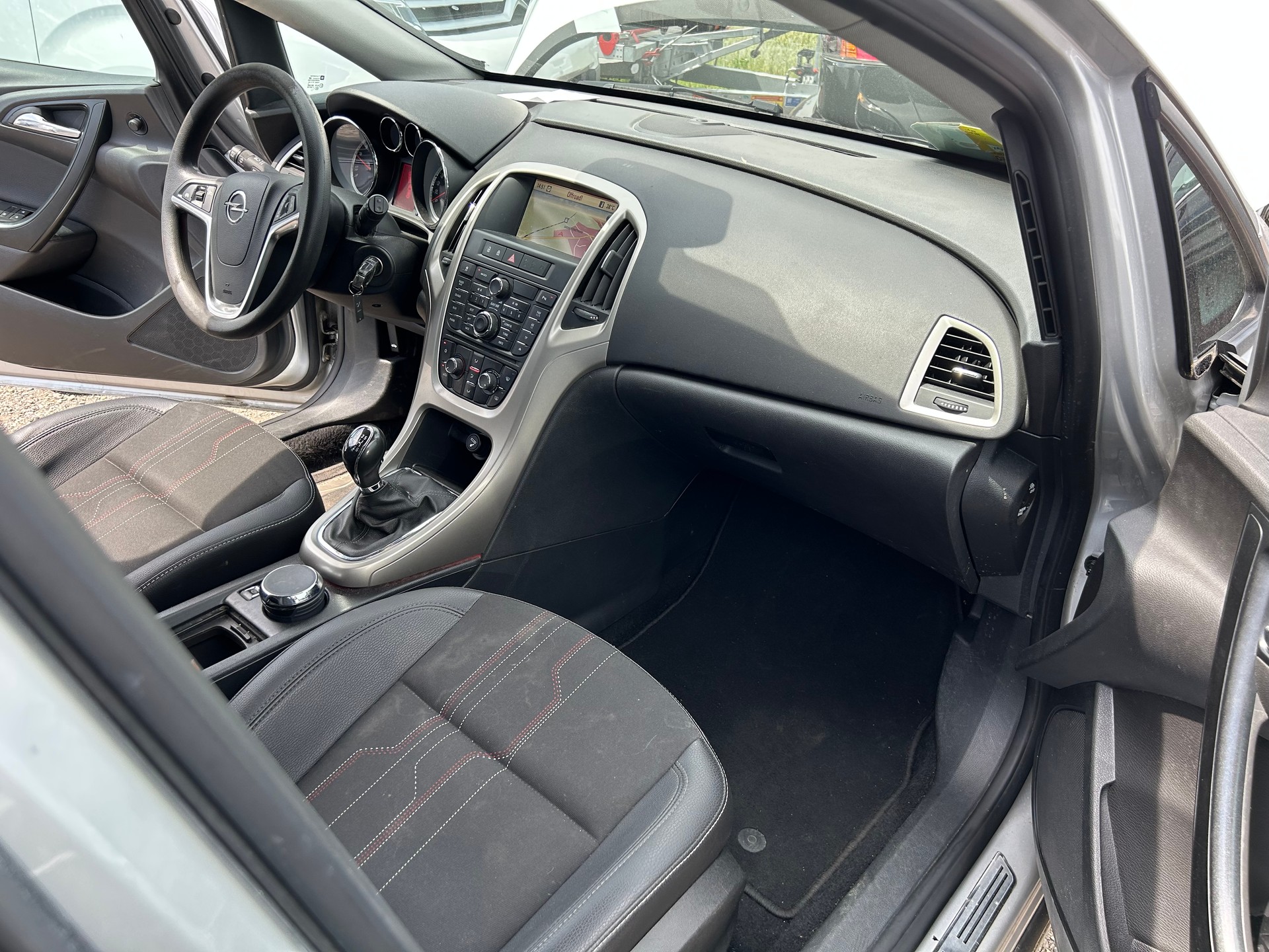 OPEL Astra ST 1.4i 16V Turbo Anniversary Ed.-image-11