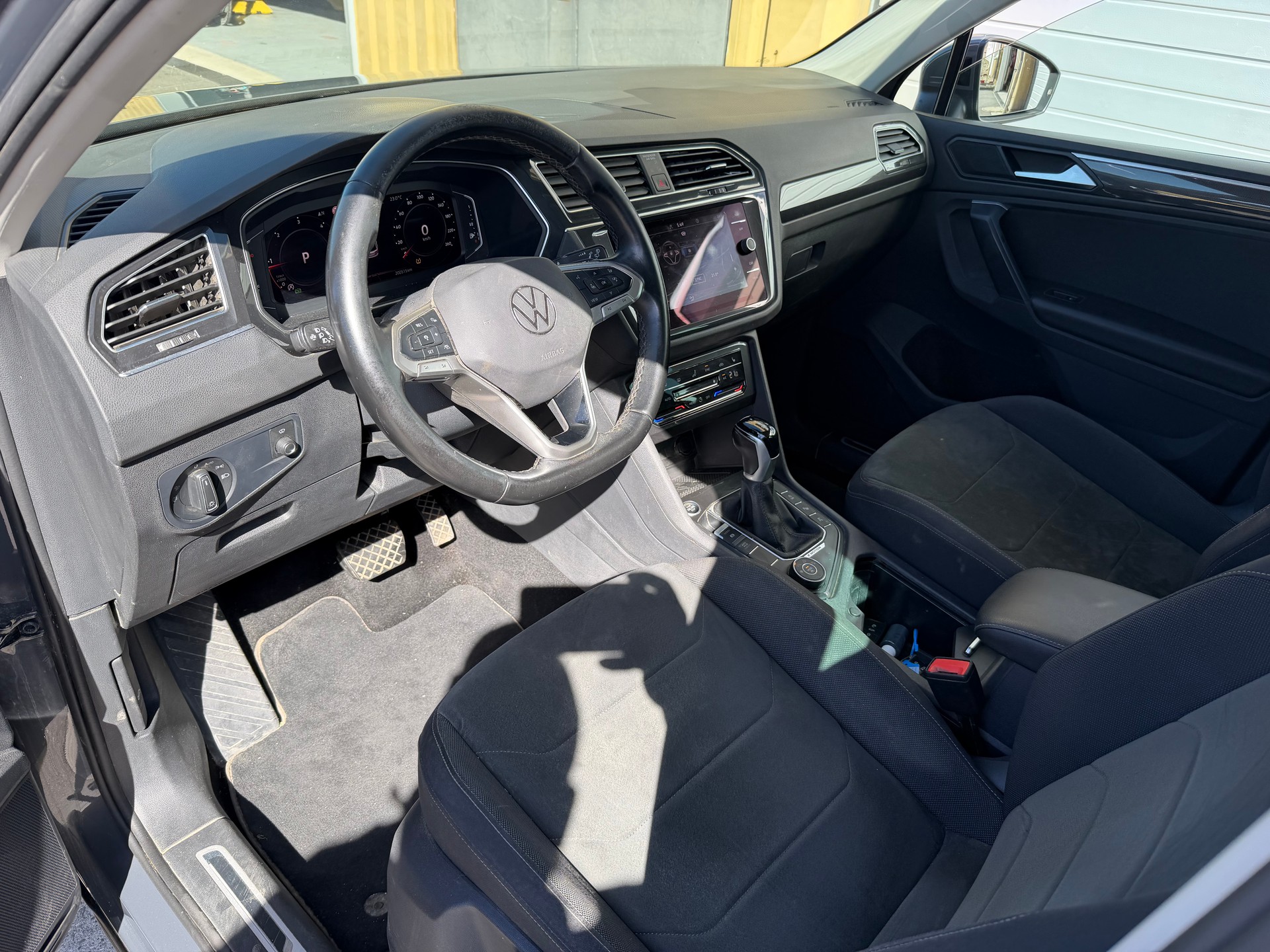 VW Tiguan 2.0 TDI SCR Life 4Motion DSG-image-10
