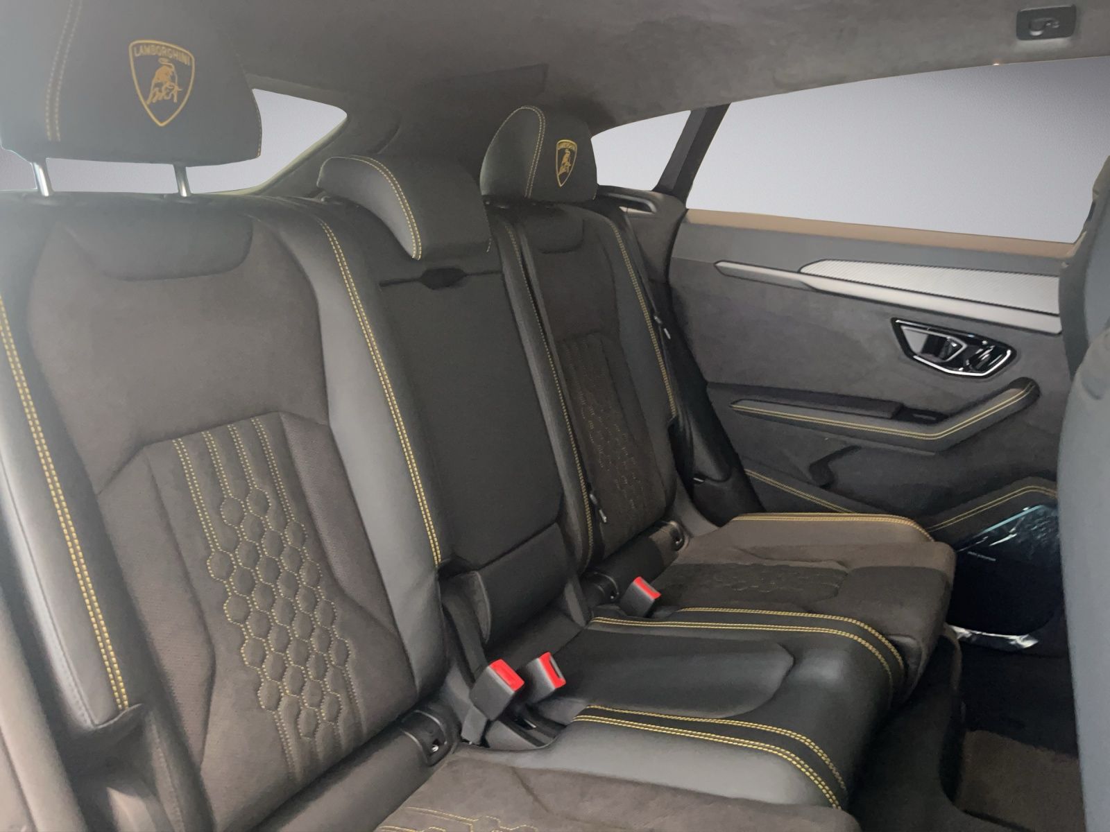 LAMBORGHINI Urus SE 26-image-7