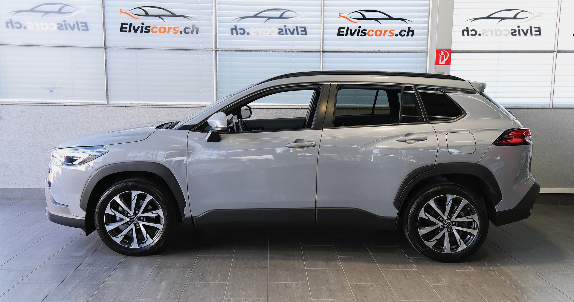 TOYOTA Corolla Cross 2.0 Trend e-CVT-image-8