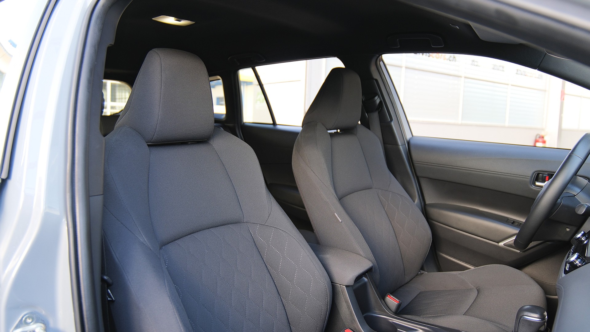 TOYOTA Corolla Cross 2.0 Trend e-CVT-image-16