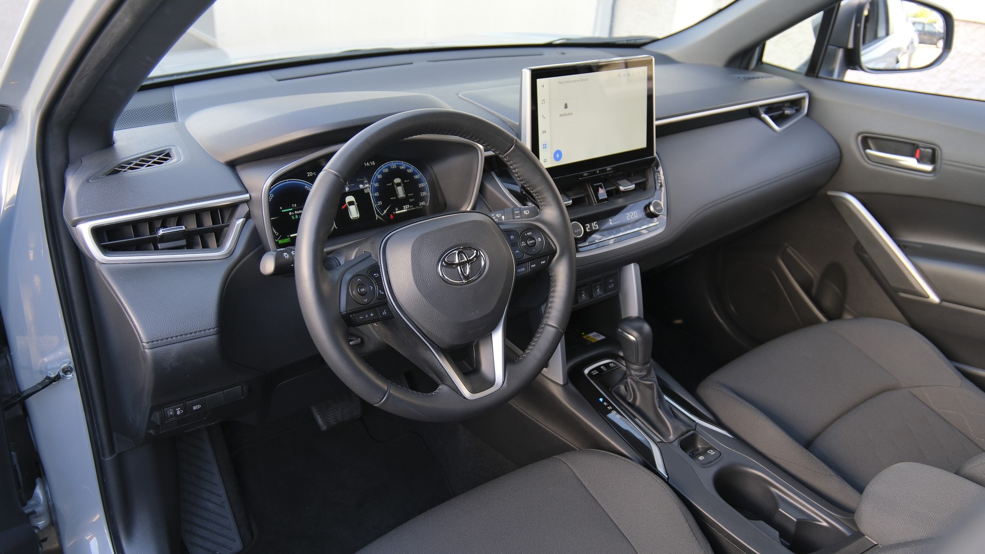 TOYOTA Corolla Cross 2.0 Trend e-CVT-image-17