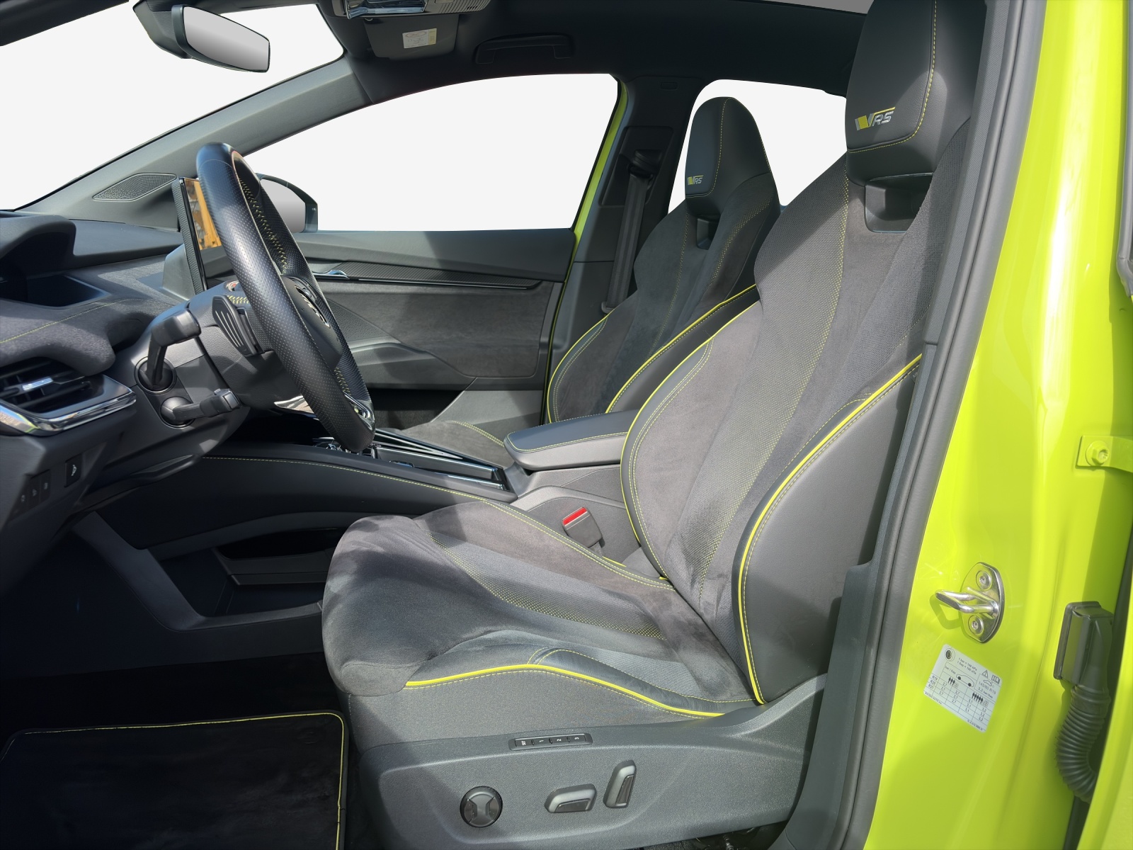 SKODA Enyaq Coupé RS iV 80 4x4-image-7