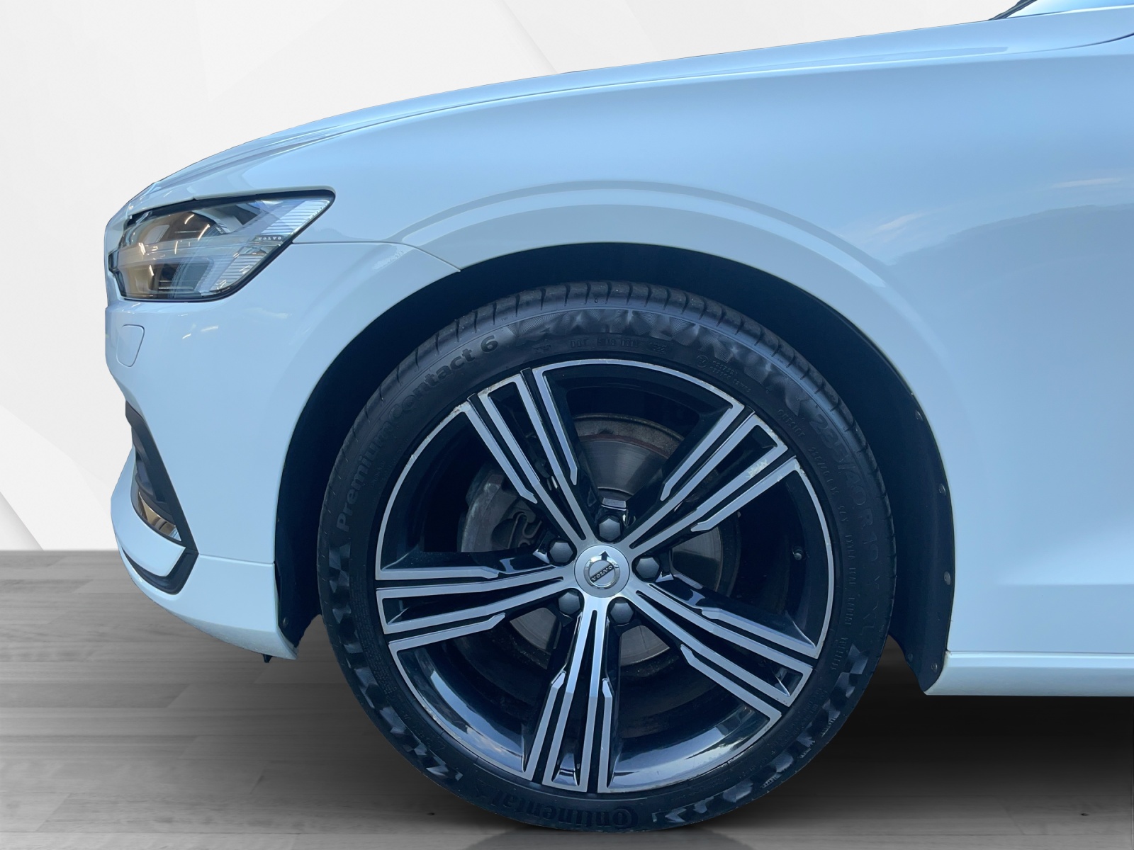 VOLVO V60 2.0 D3 Inscription AWD-image-8