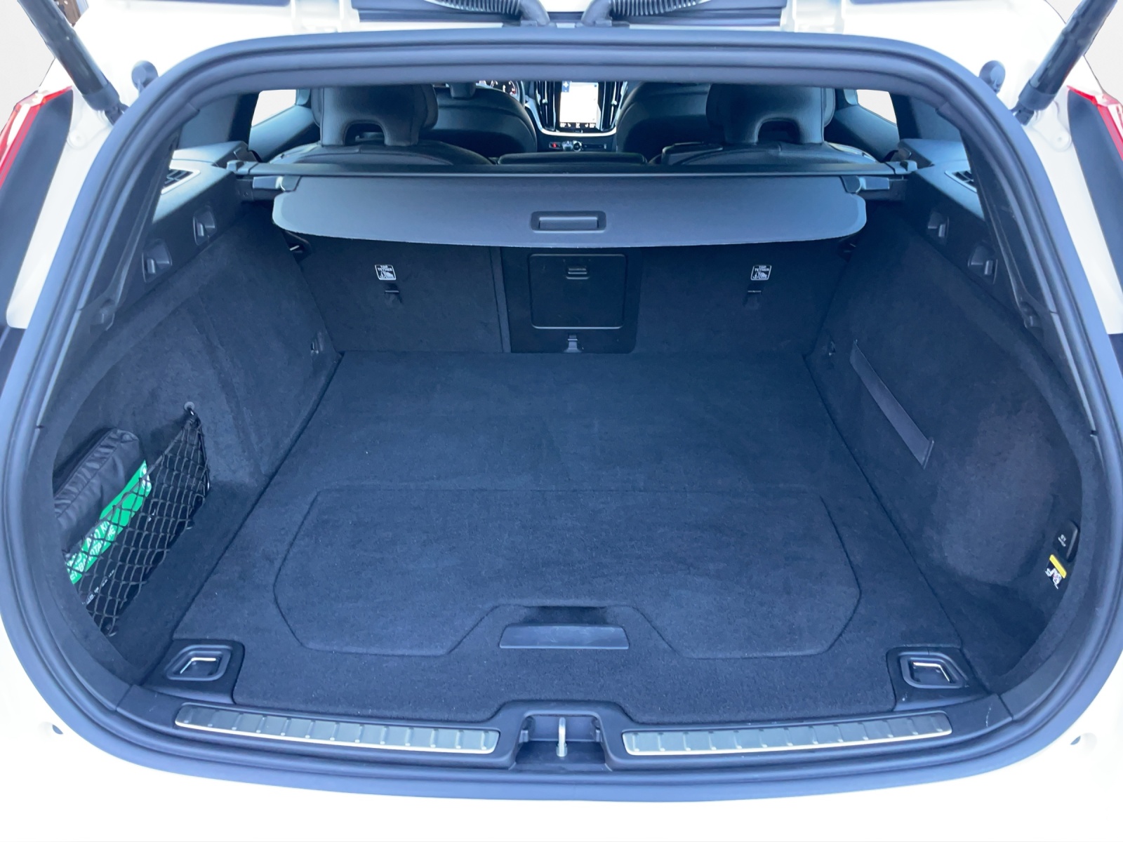 VOLVO V60 2.0 D3 Inscription AWD-image-14